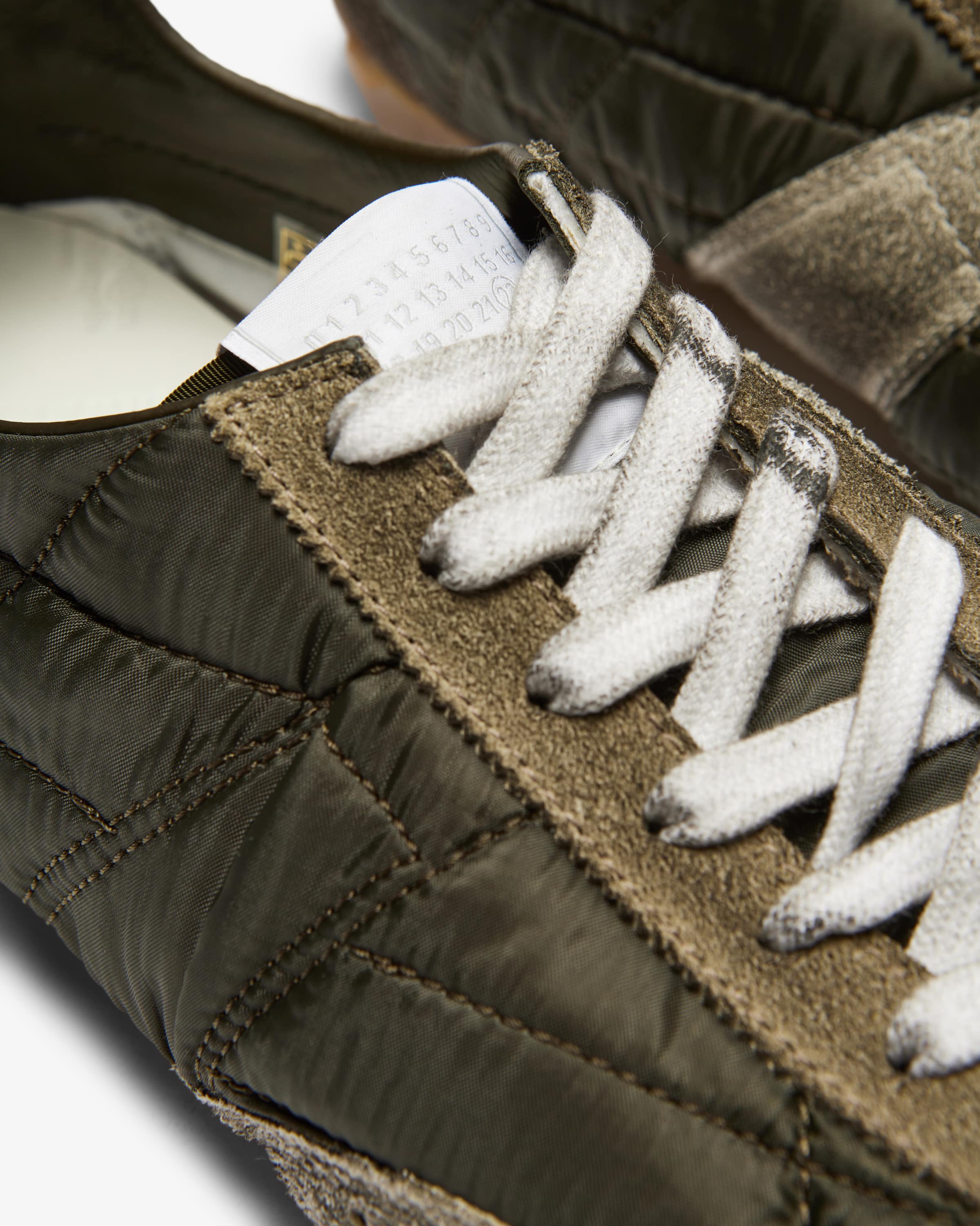 Sneaker