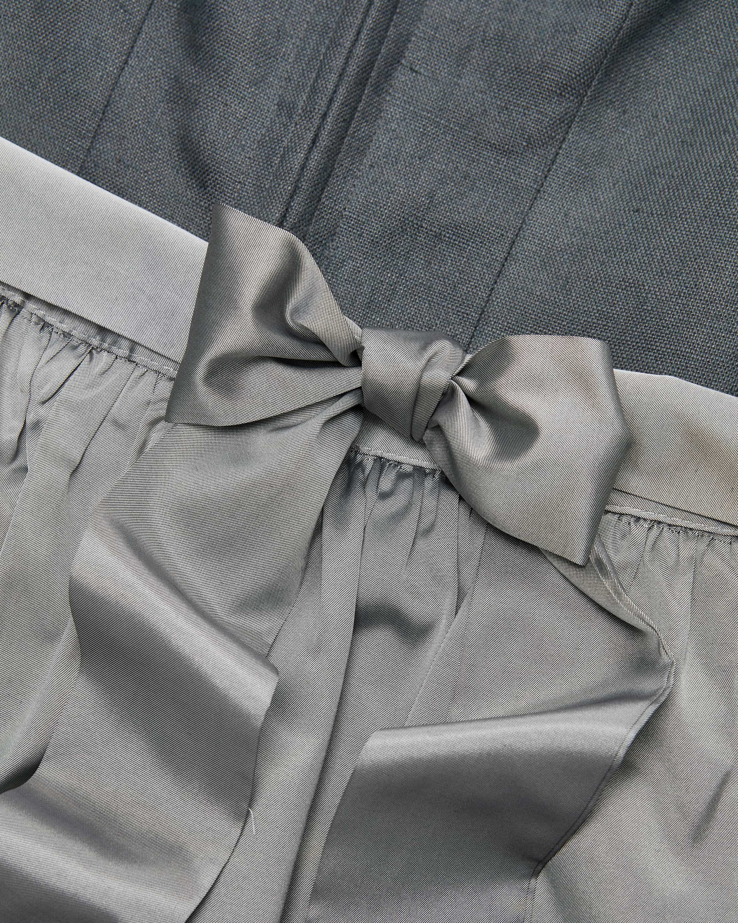 Midi-Dirndl mit Schürze 